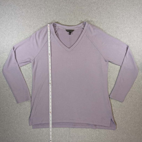 Banana Republic Purple V Neck Sweater L Long Sleeve Lightweight Knit Pullover - Picture 6 of 14
